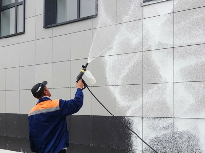 Услуга наружной уборки зданий